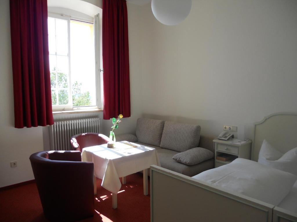 Tagungshaus Im Kloster Neresheim Room photo