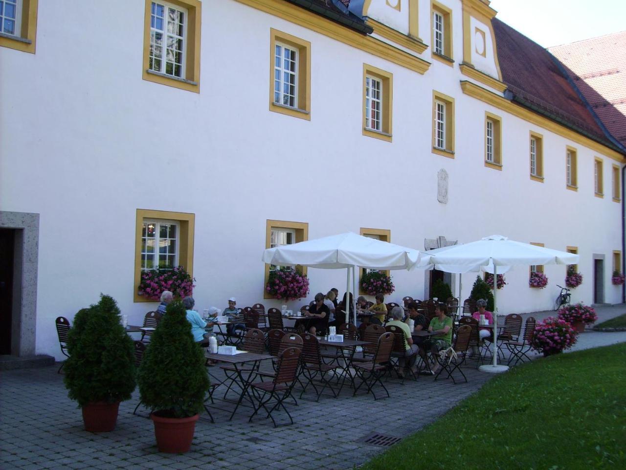 Tagungshaus Im Kloster Neresheim Exterior photo